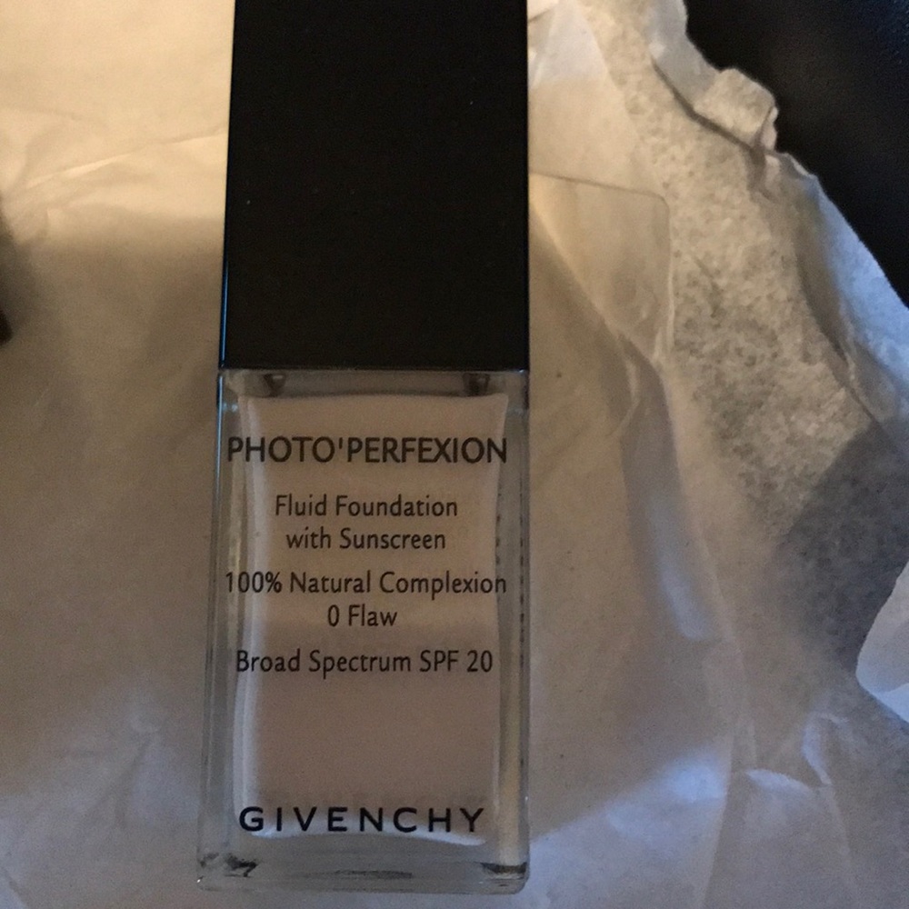 Givenchy foundation